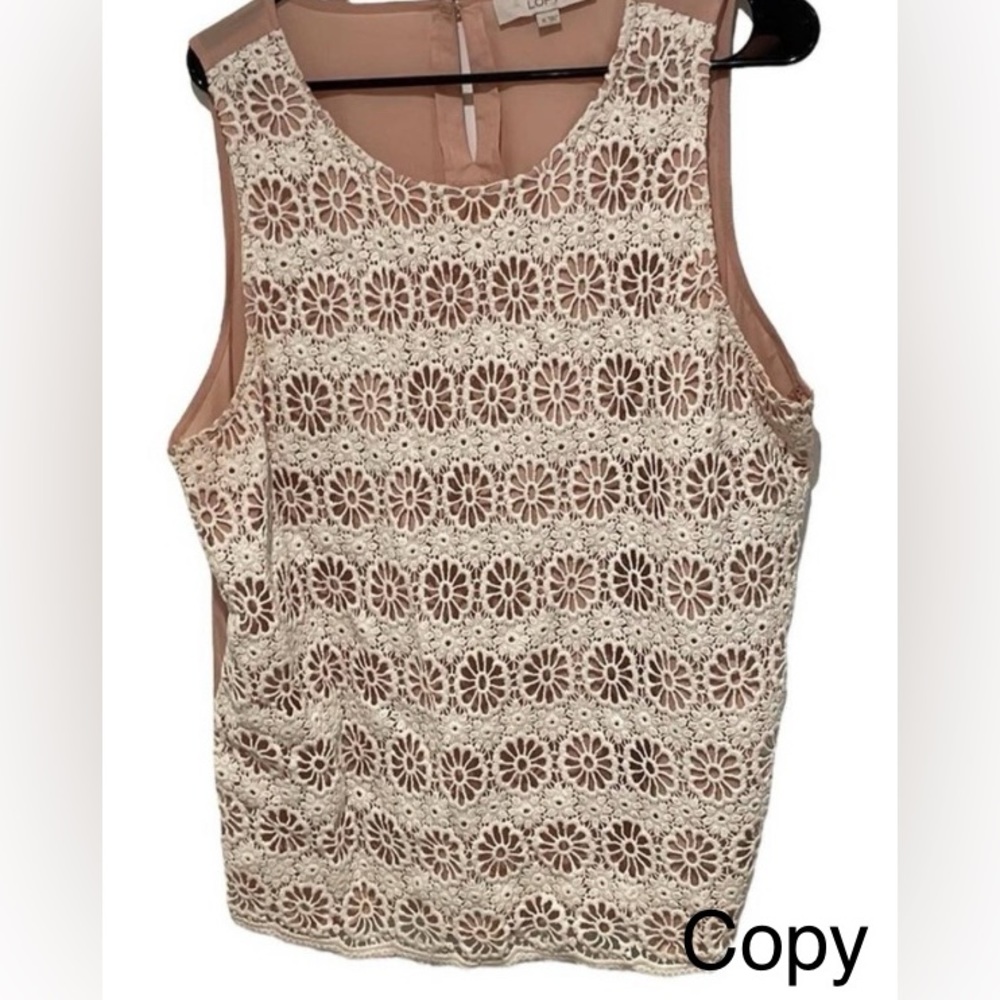 🔥2/$20🔥LOFT XS tank with crochet overlay in the front. EUC.
